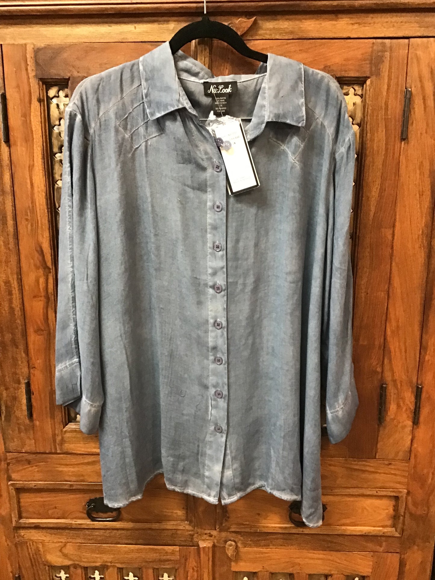 NU-LOOK BLOUSE -NEW