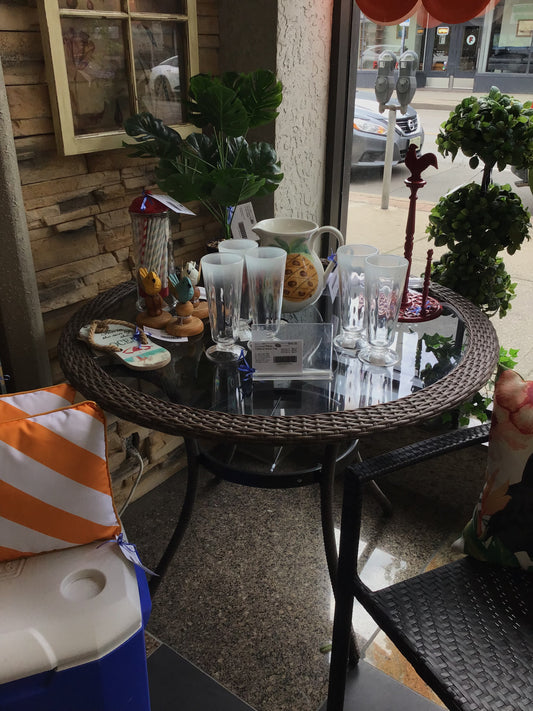 Outdoor Patio Table w Glass Top