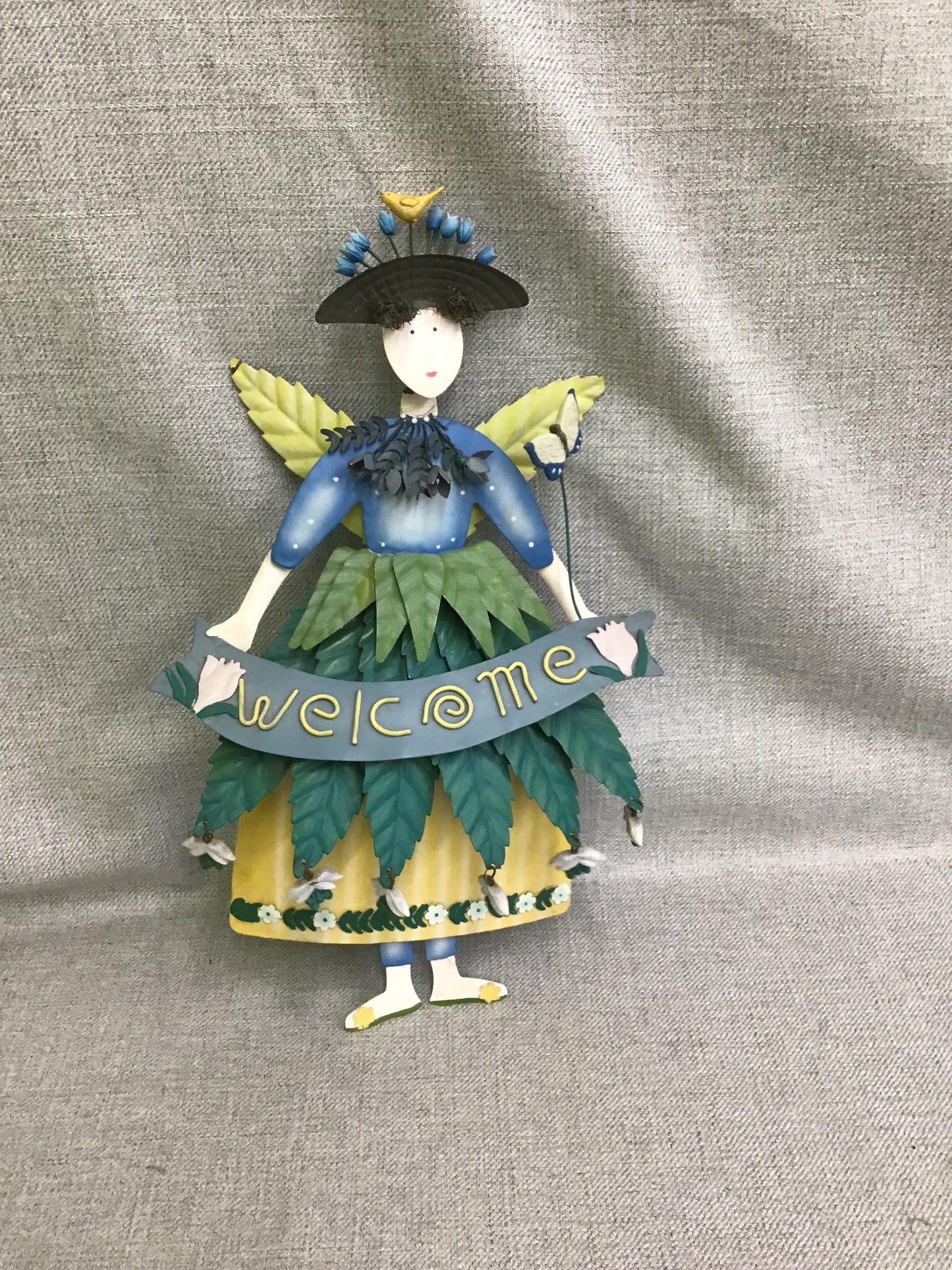 Cute! Metal 'Welcome' Angel