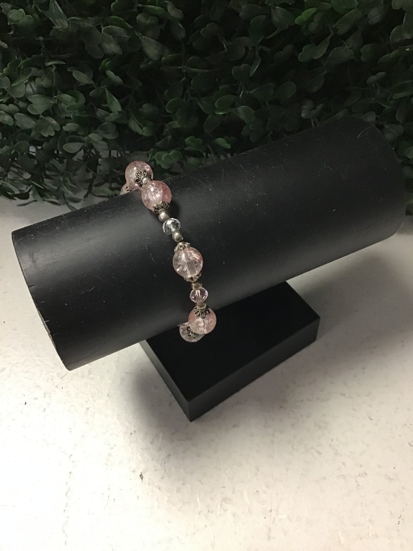 Beaded Bracelet With Crackle Glass