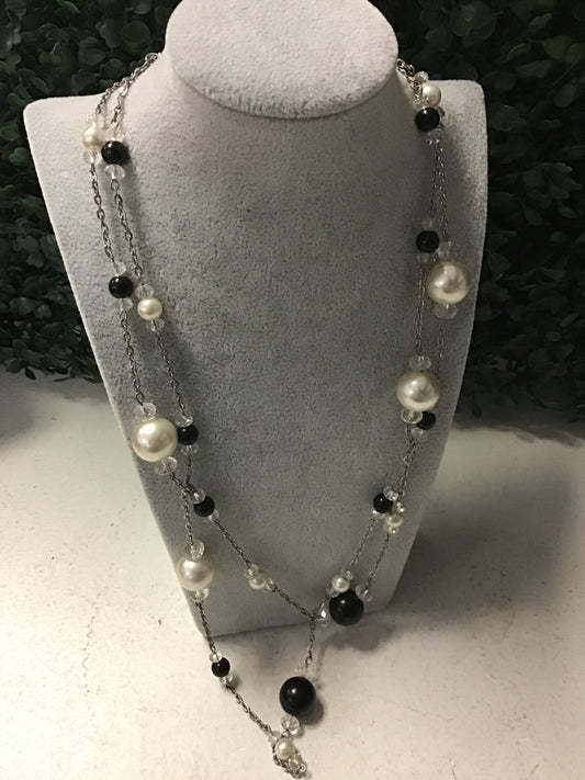 Long Necklace With Black And White Beads