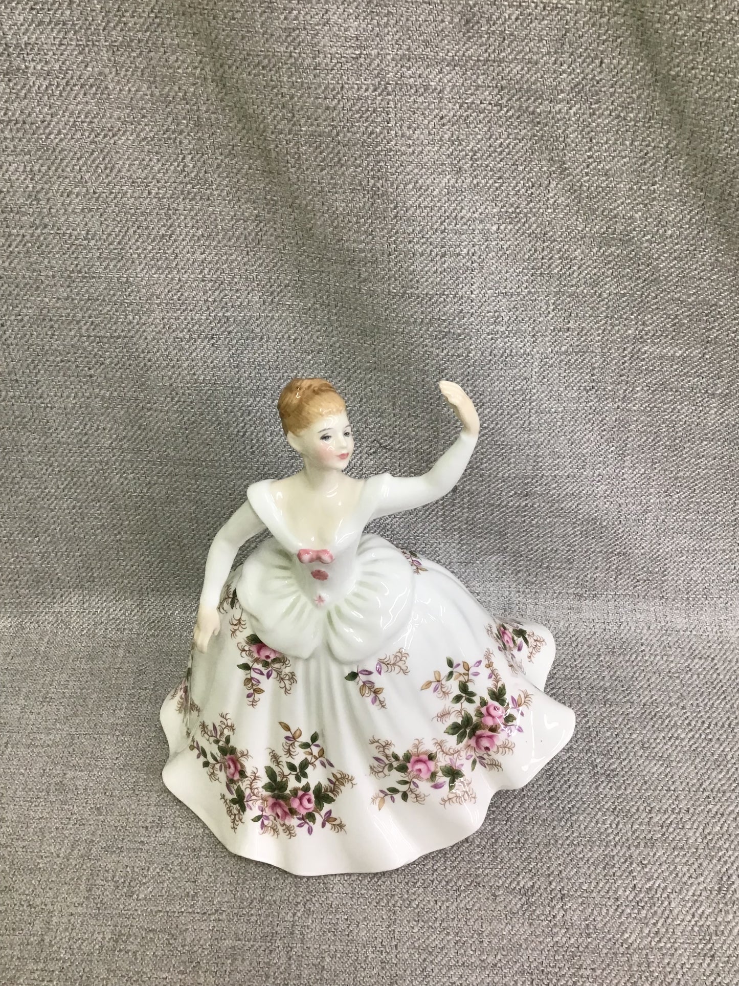 Royal Doulton Figurine 'Shirley'