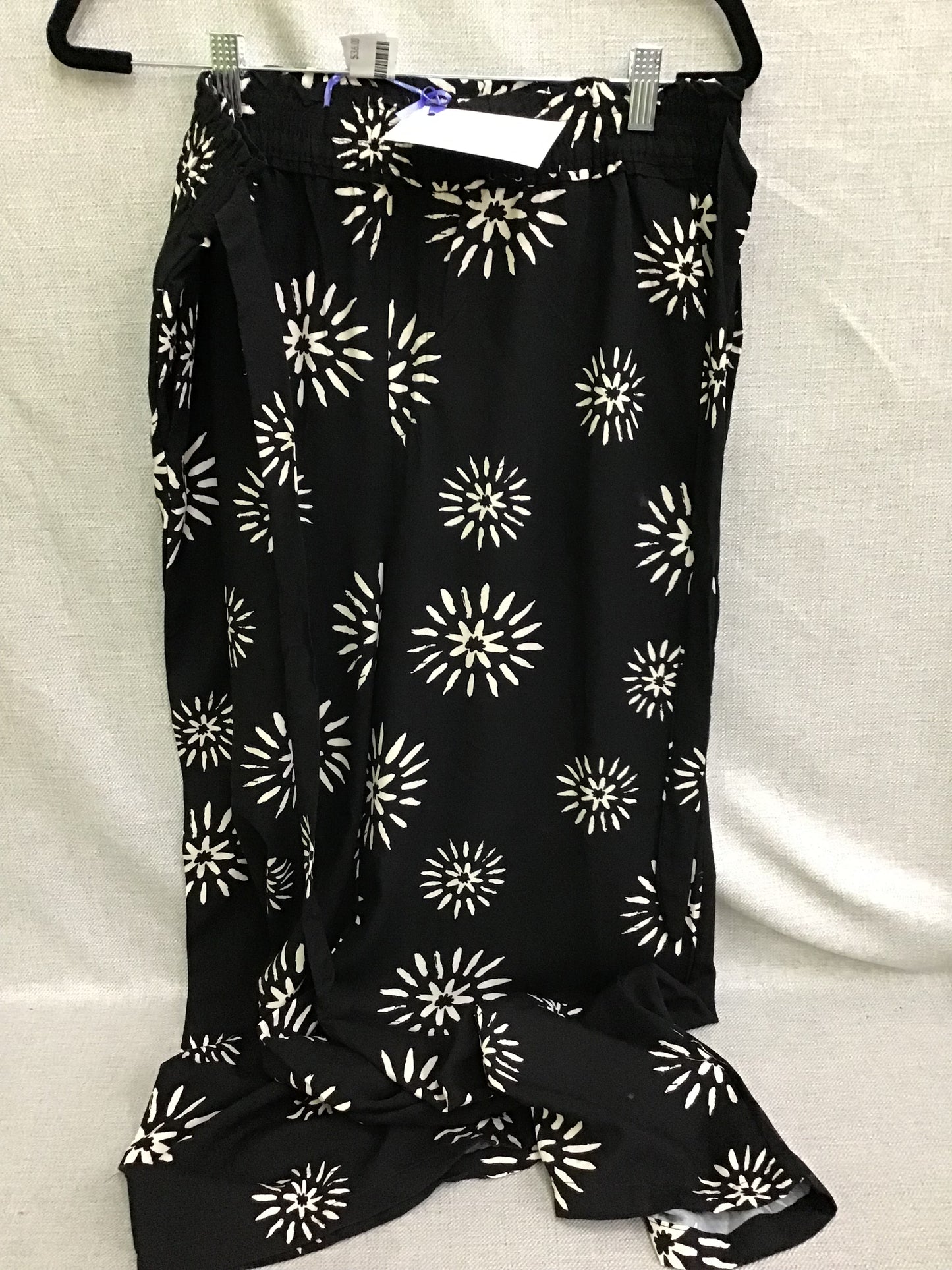 Givingz Flowy Black Pants With Floral Design