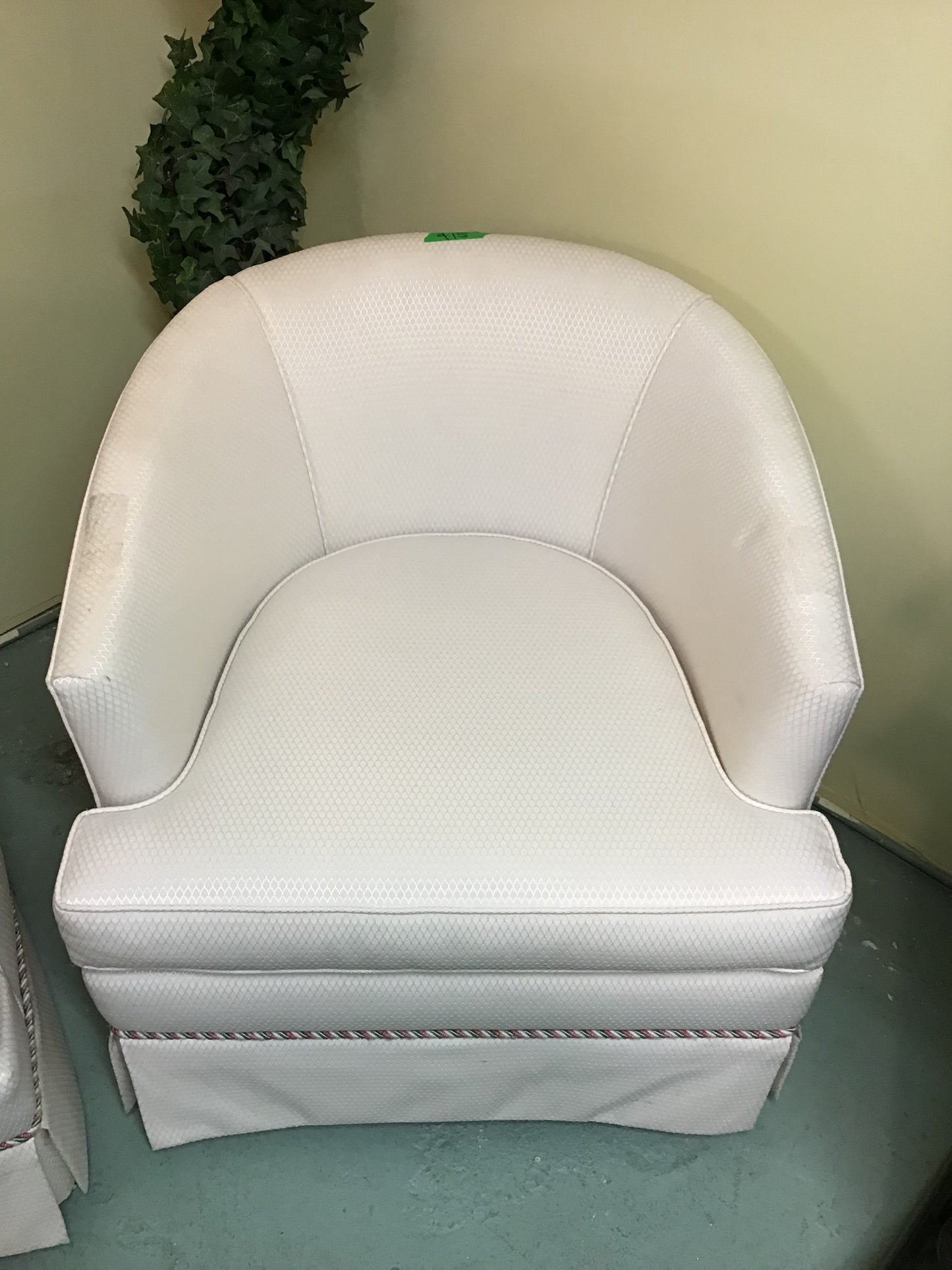 Bedeir's Cream Tub Chair