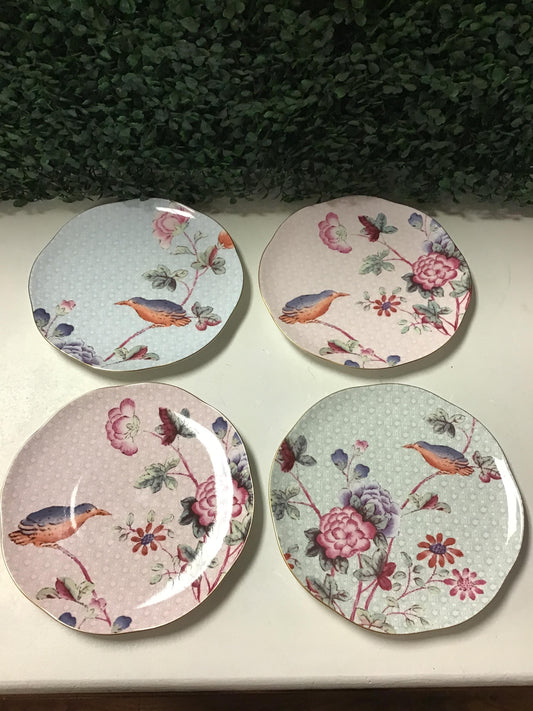 Wedgwood 'Cuckoo Tea Party' Luncheon Plates (4)