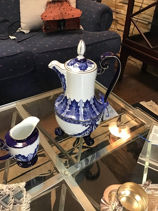 Bombay Co 'Rosette' Coffee Pot