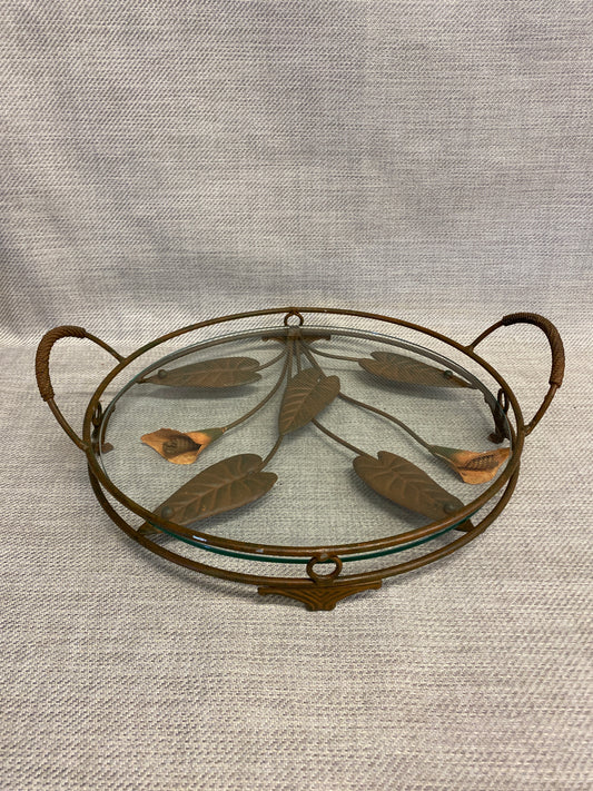 Round Metal Tray - Calla Lily