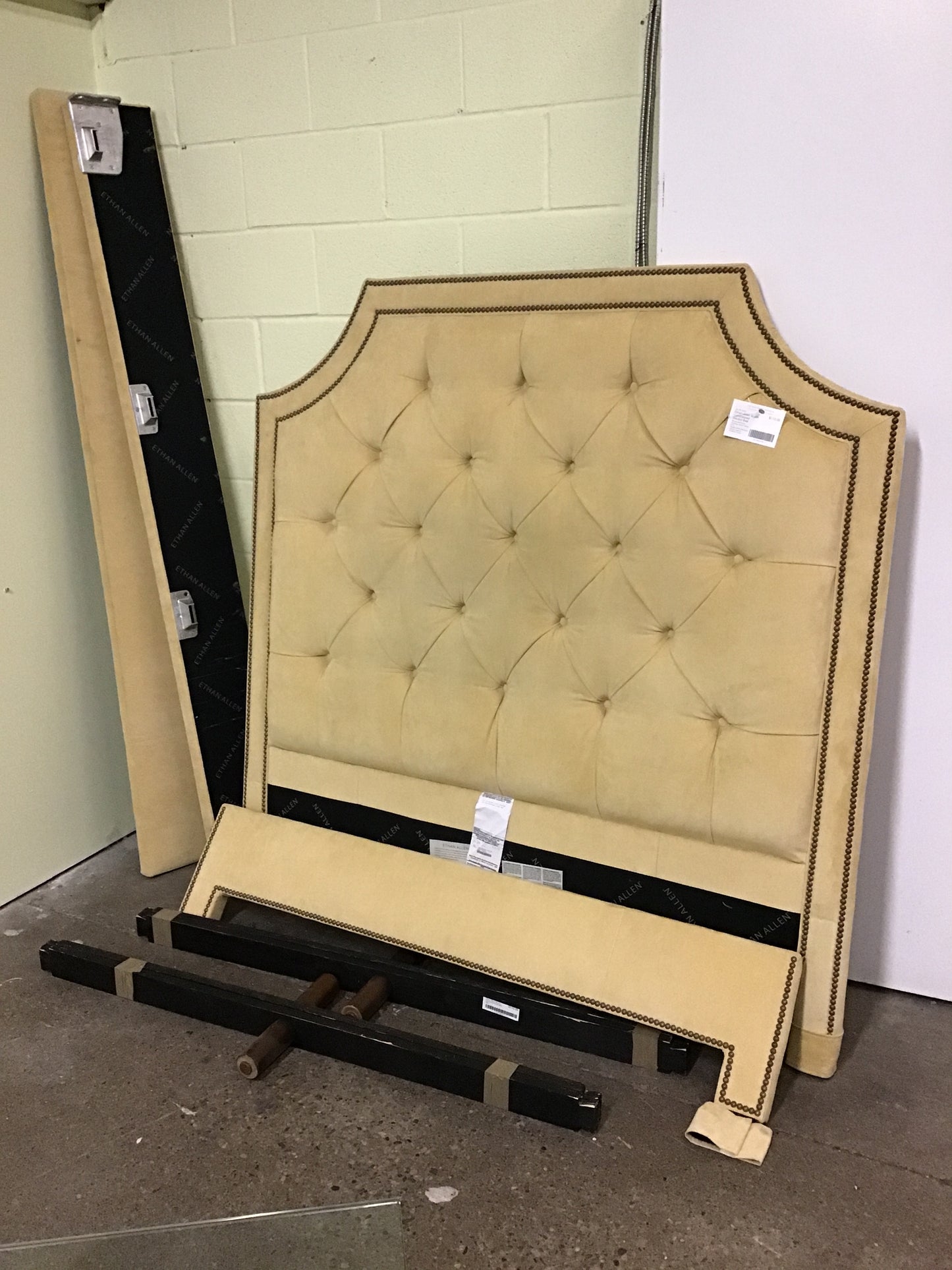 Ethan Allen Alison Upholstered Double Bed