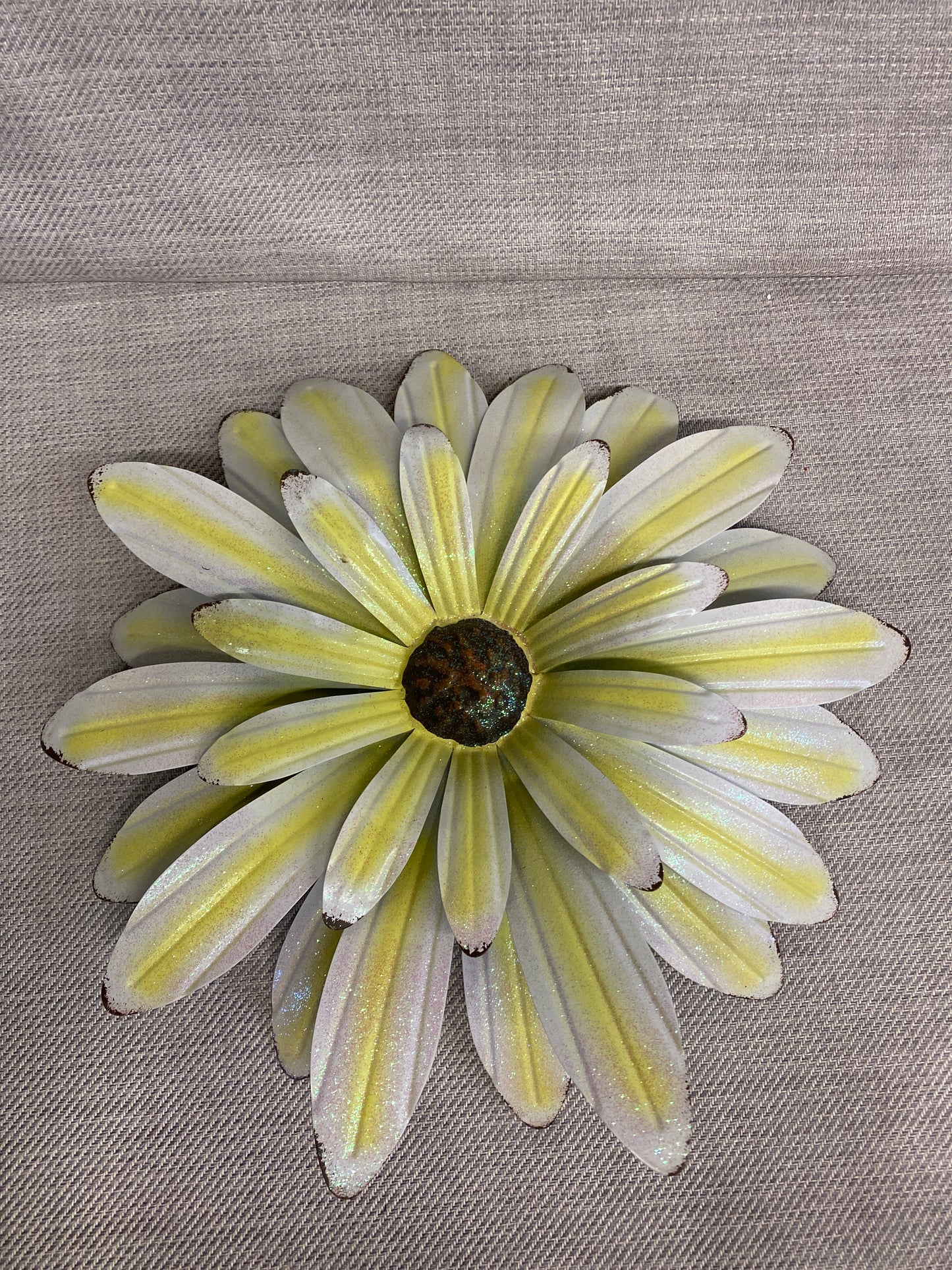 NEW! Metal Wall Decor - Daisy