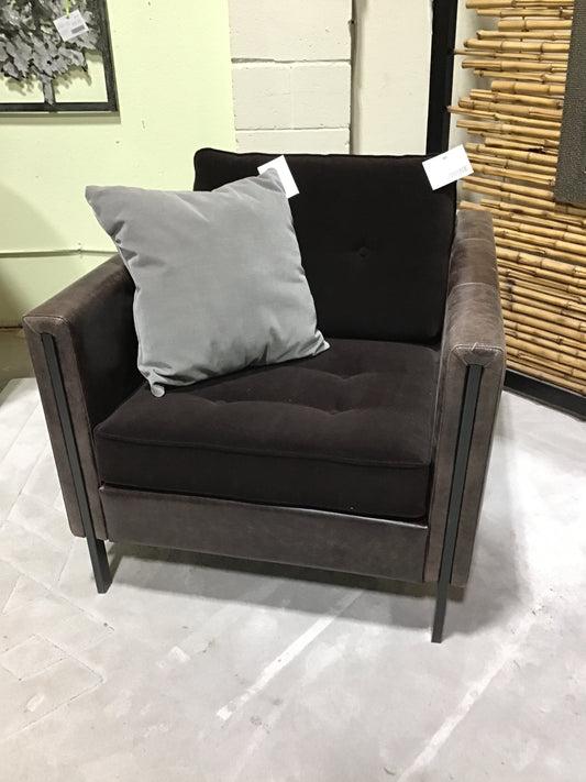 New! Andy Armchair