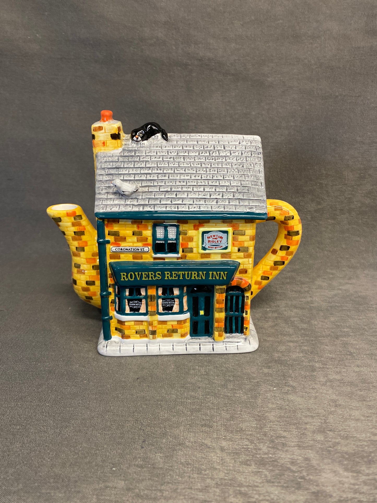 Coronation Street Teapot - Rover's