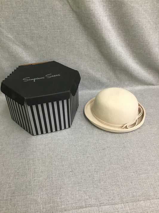 Vintage 'Doeskin' Wool Ladies Hat