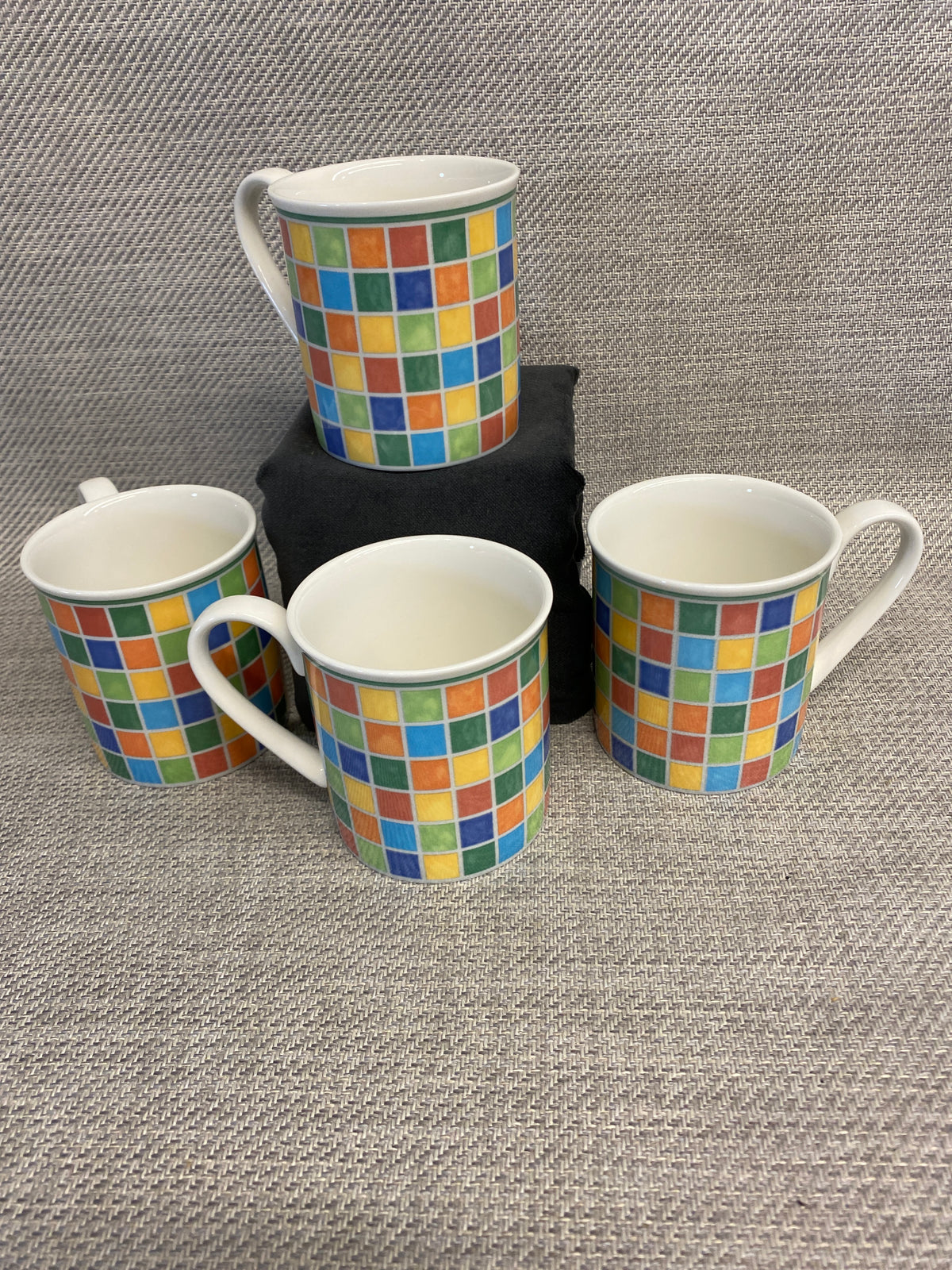 Villeroy & Boch SET 4 Mugs