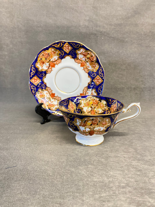 Royal Albert Teacup & Saucer - Heirloom