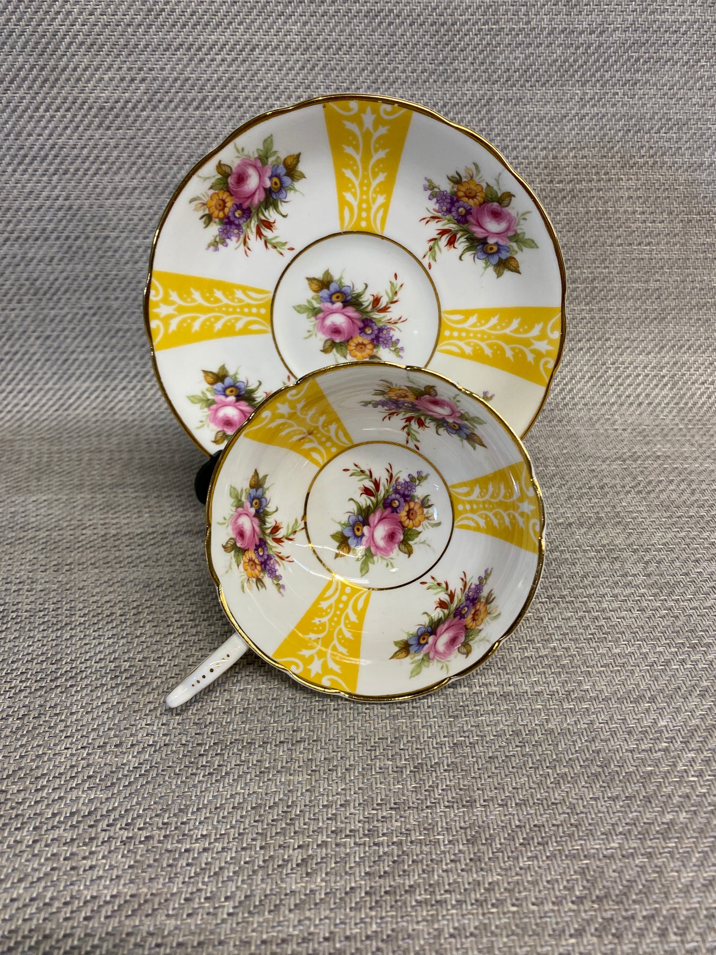 Foley Teacup & Saucer - Yellow