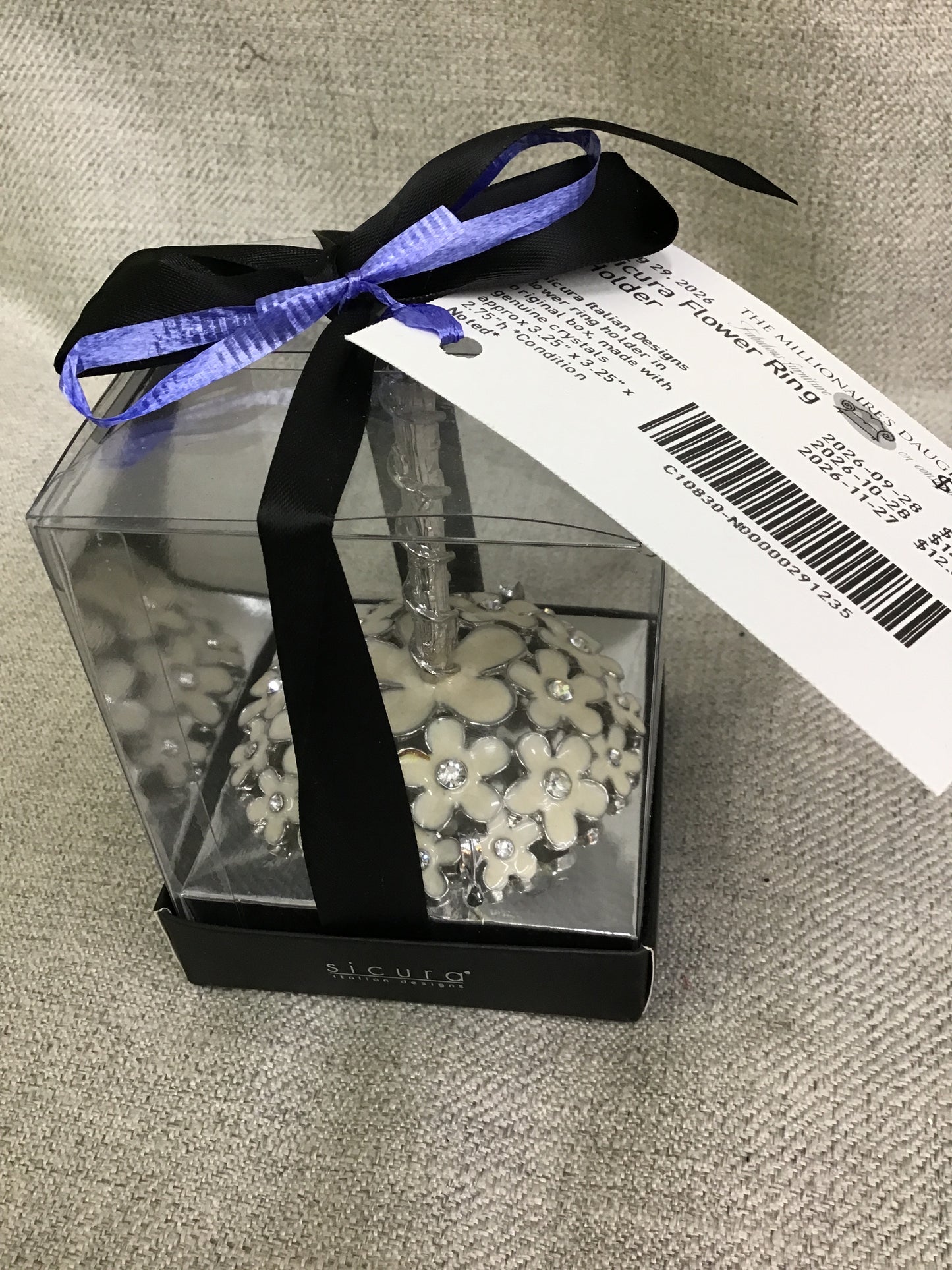 Sicura Flower Ring Holder