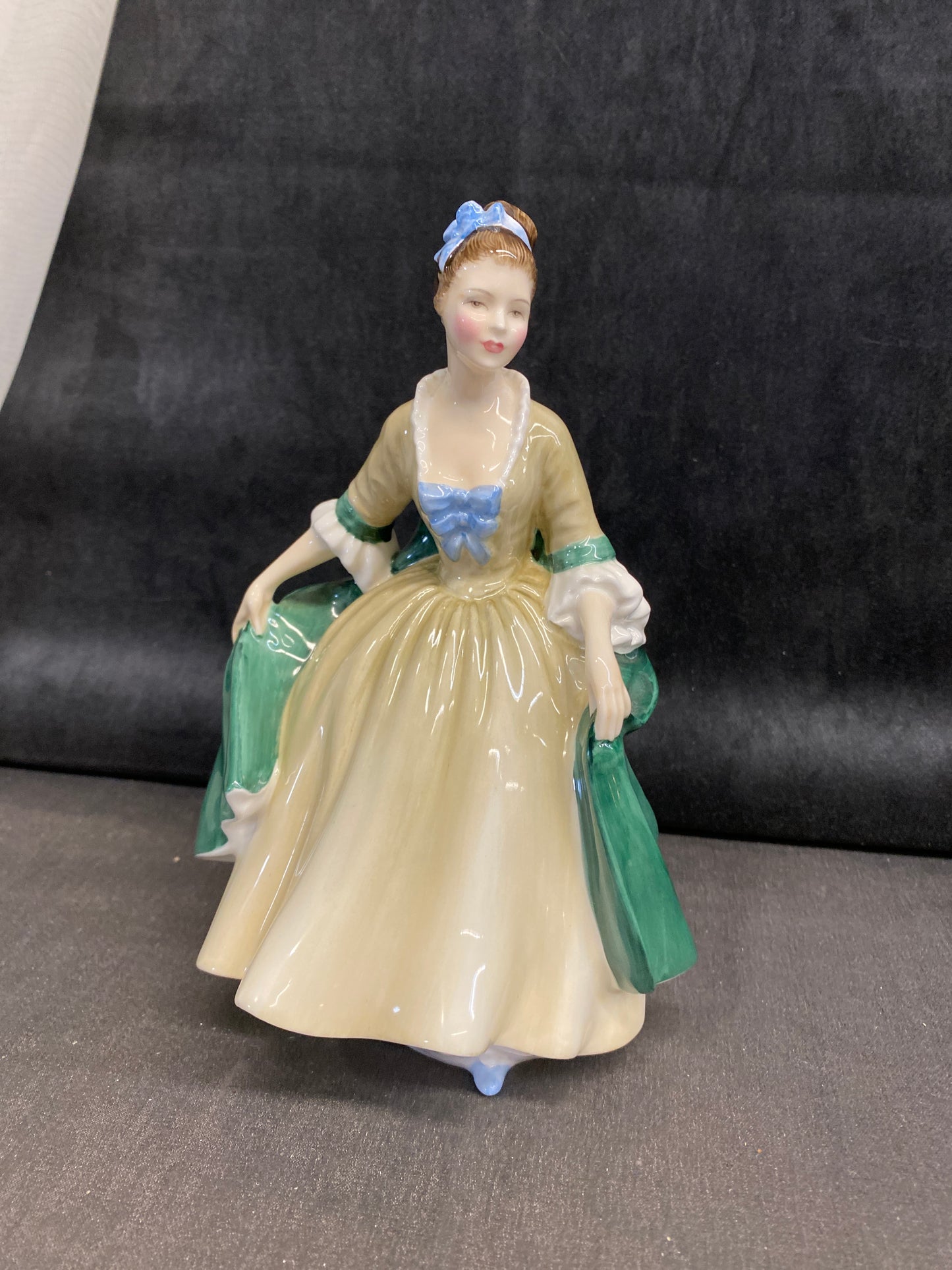 Royal Doulton Figurine - Elegance