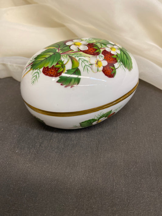 Spode Egg Box w/Lid