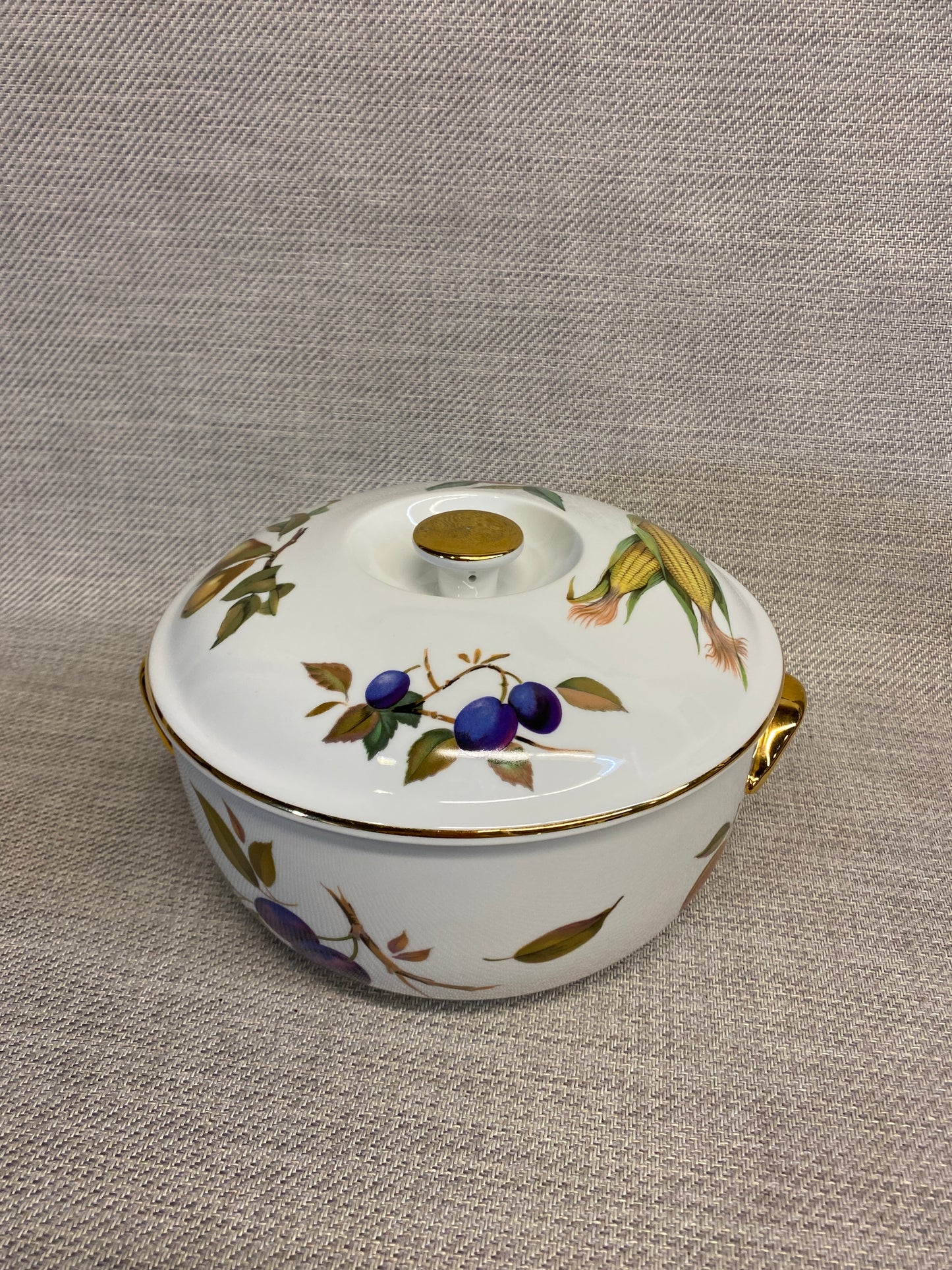 Royal Worcester "Evesham" Rd Casserole