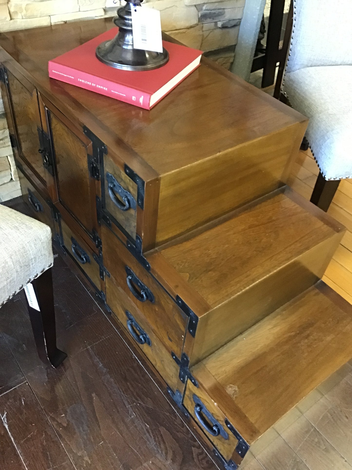 Unique! Vintage Step Shelf