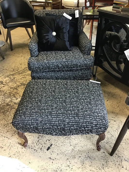 Small Chair & Ottoman & 2 Toss Cushions