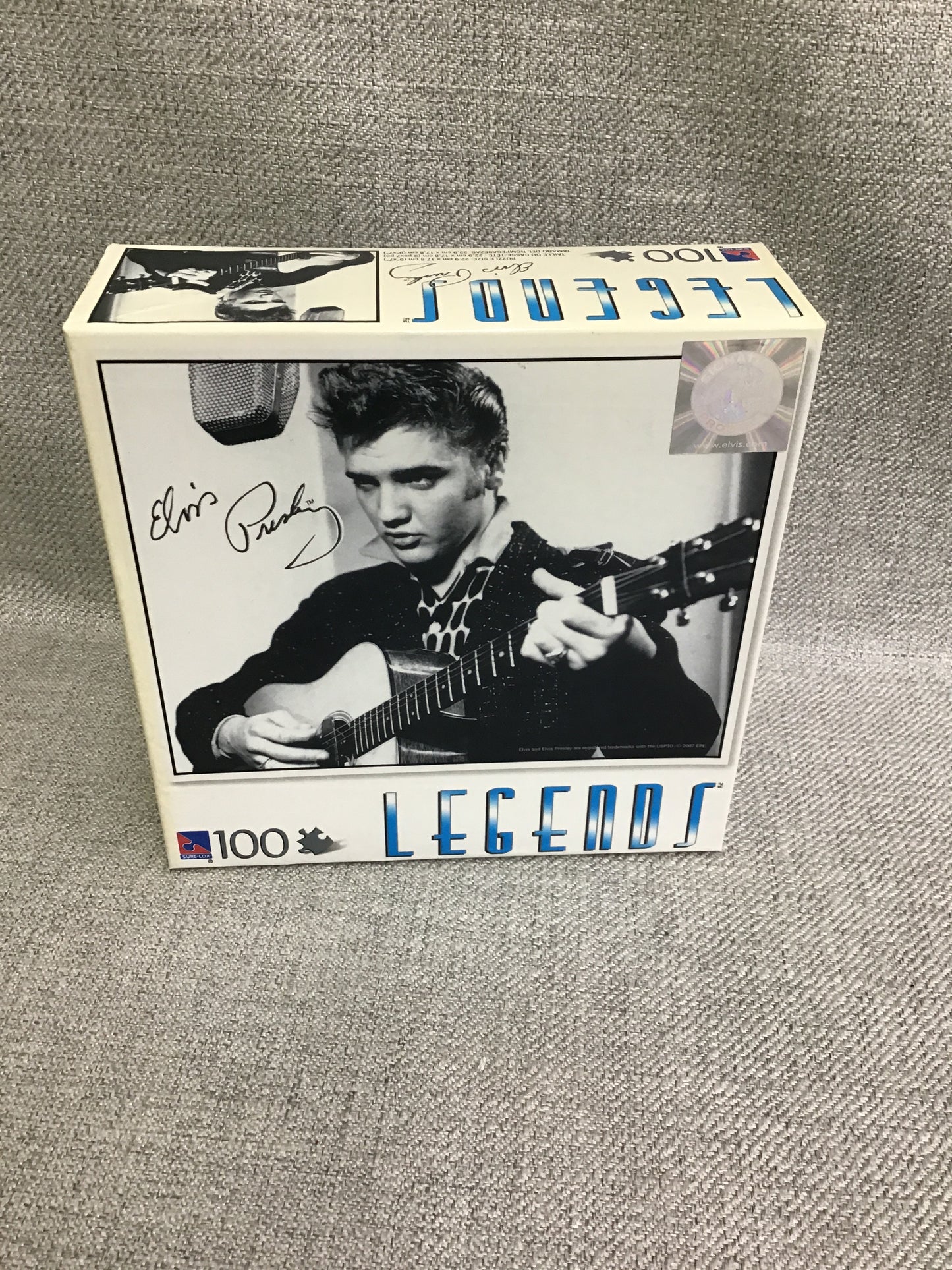 New! Legends Puzzle- Elvis Black & White