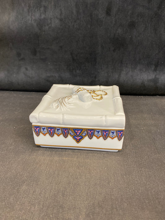 Elizabeth Arden - Square Trinket Box