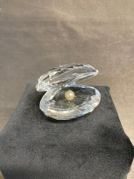 Swarovski Figurine - Clamshell With Pearl