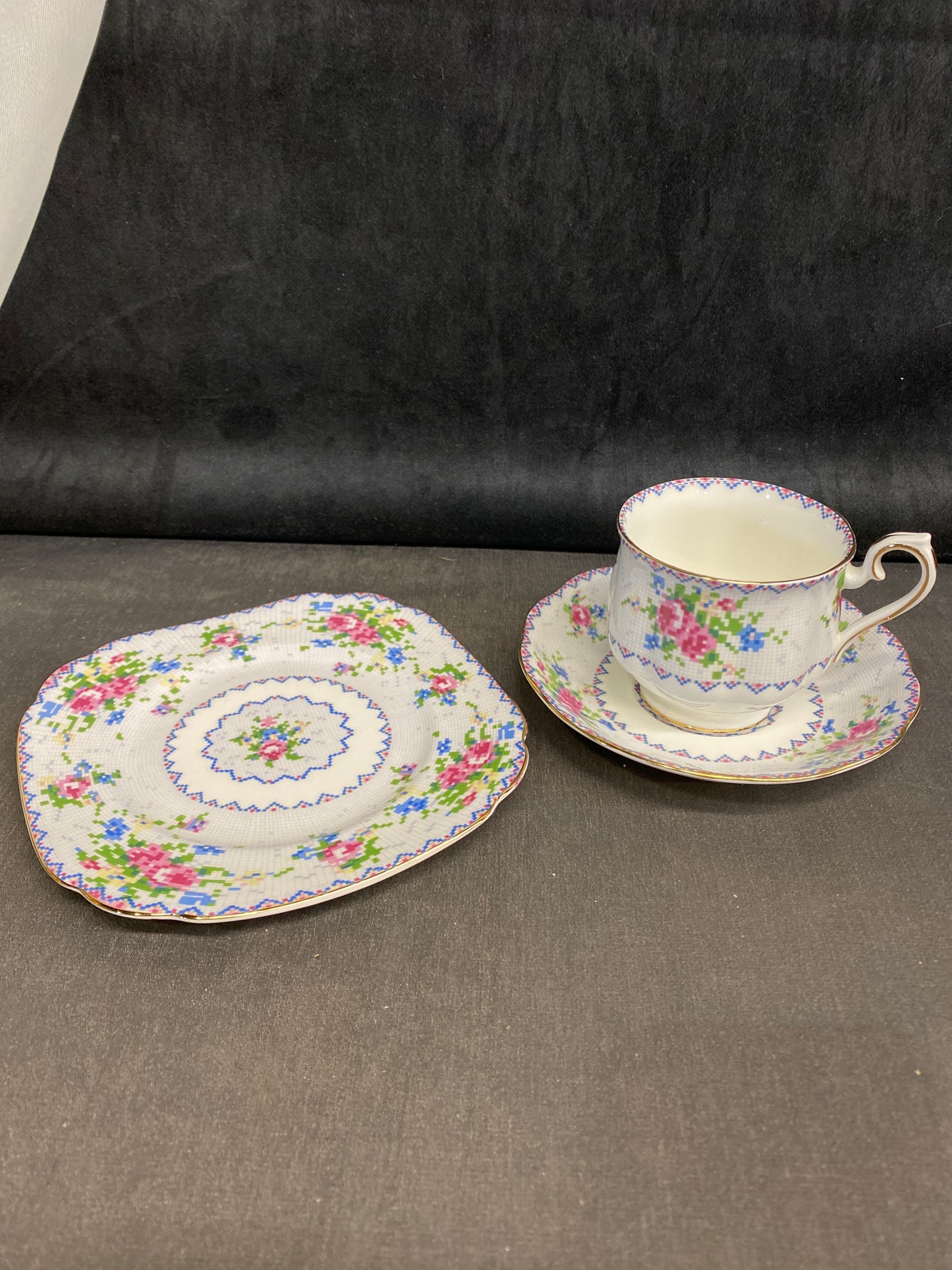 3PC Royal Albert Trio - Petit Point