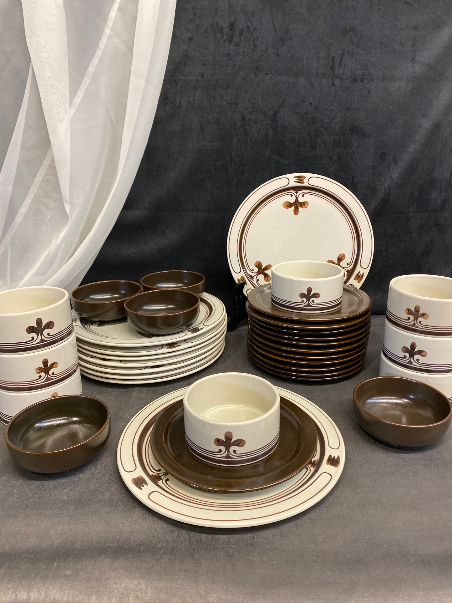 34PC Vintage Rosenthal Studio Line Dinnerware