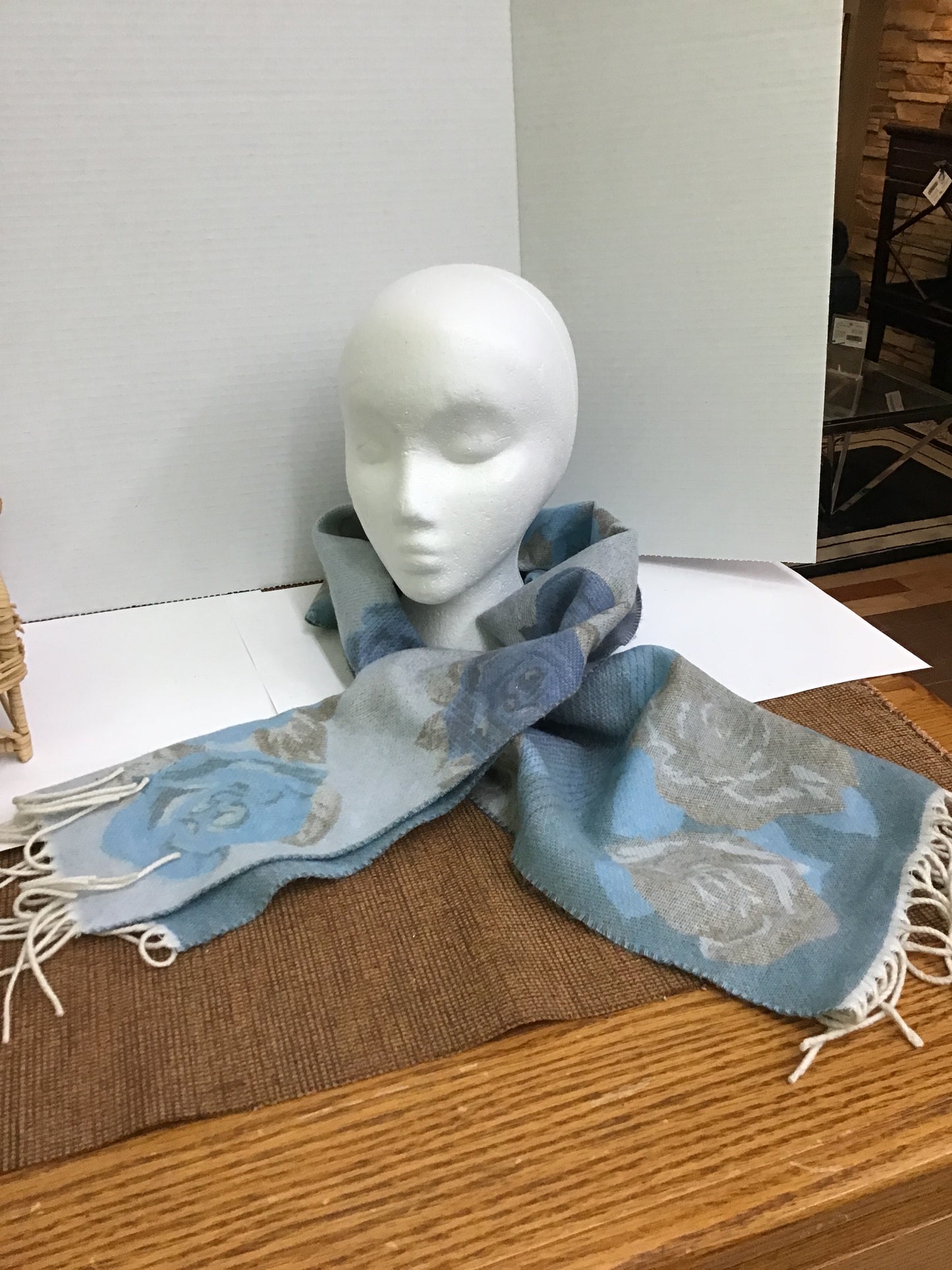 Mantle Ladies Scarf with Fringe