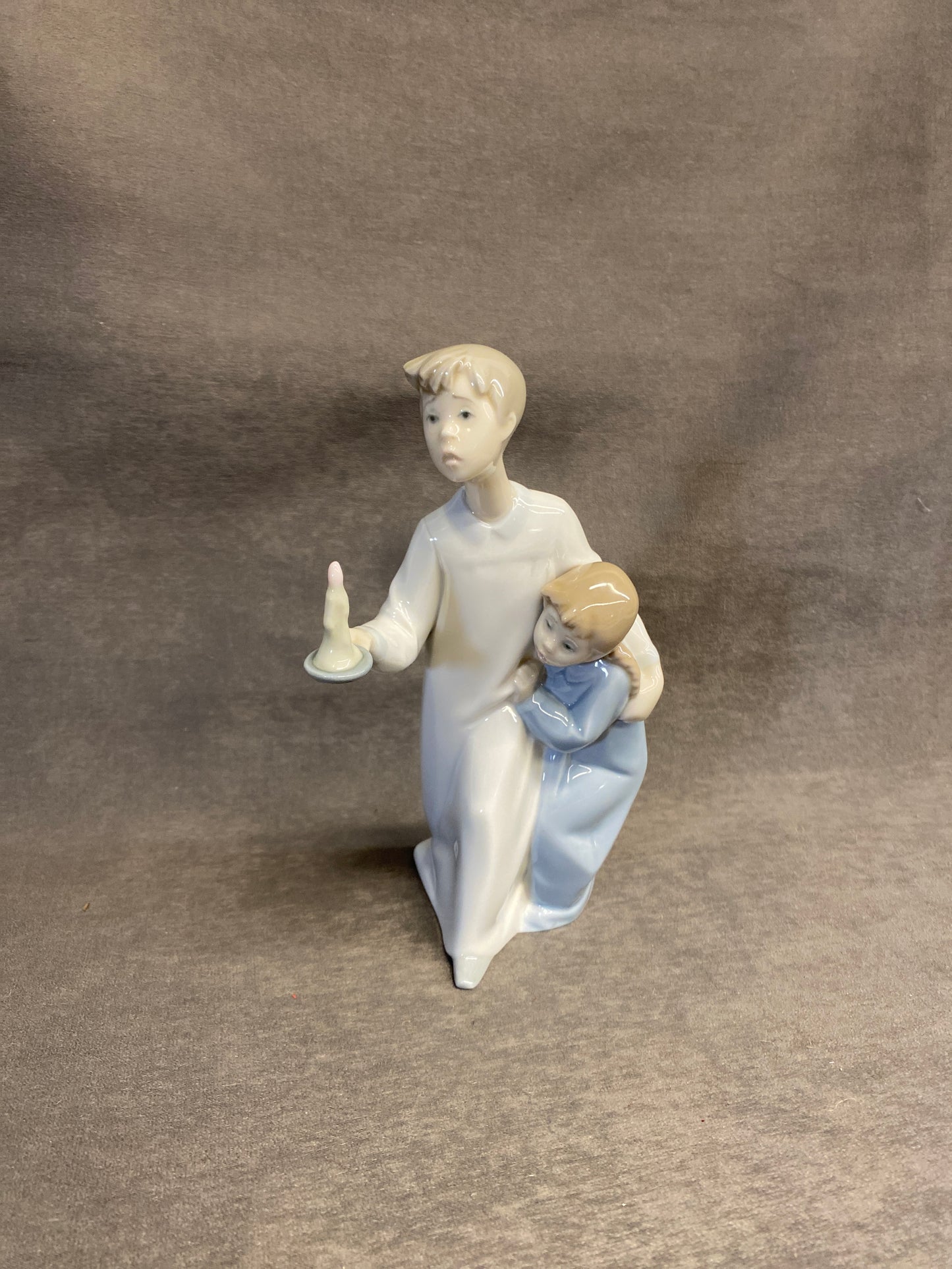 Lladro Figurine - Boy & Girl