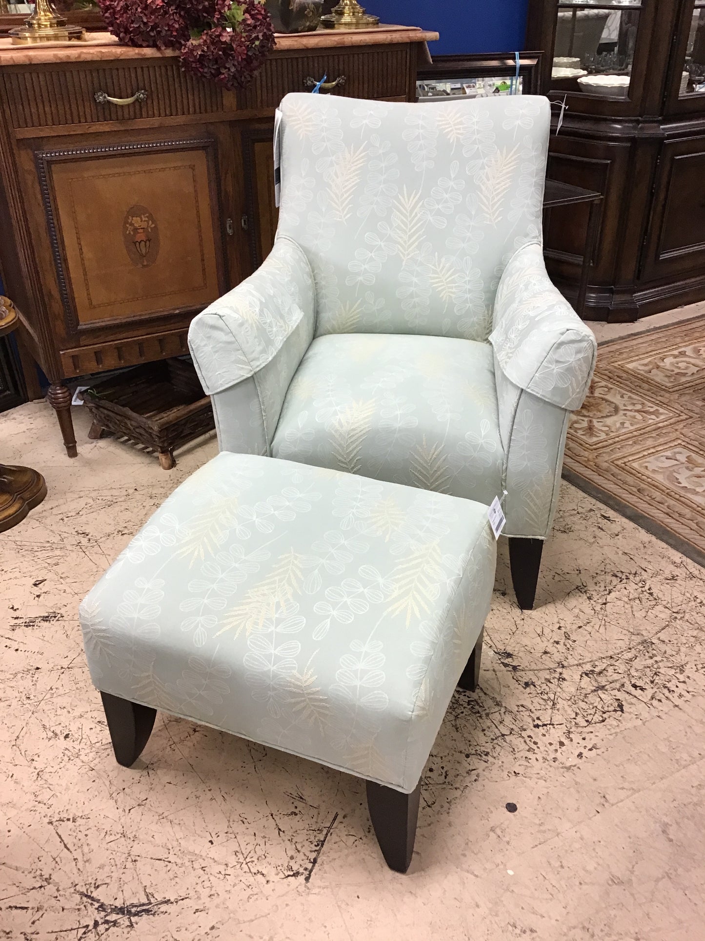 Brentwood Chair & Ottoman