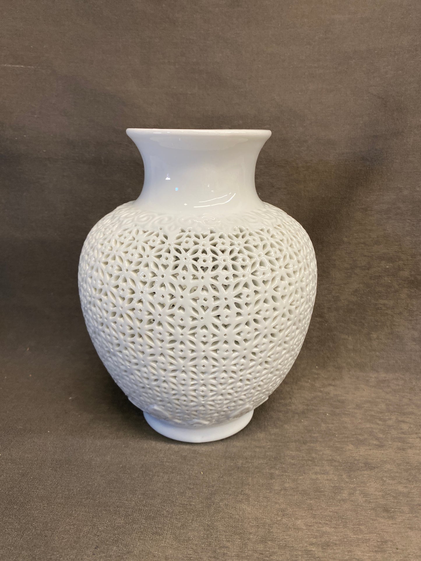 Ceramic Lattice Vase - White