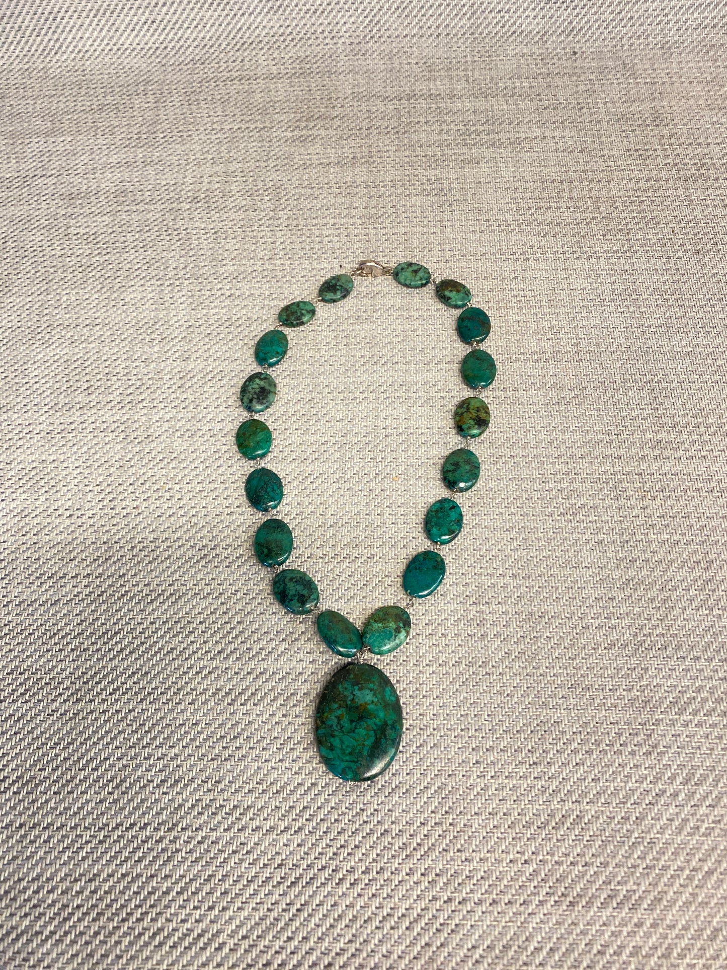 LU Necklace - Green Stone
