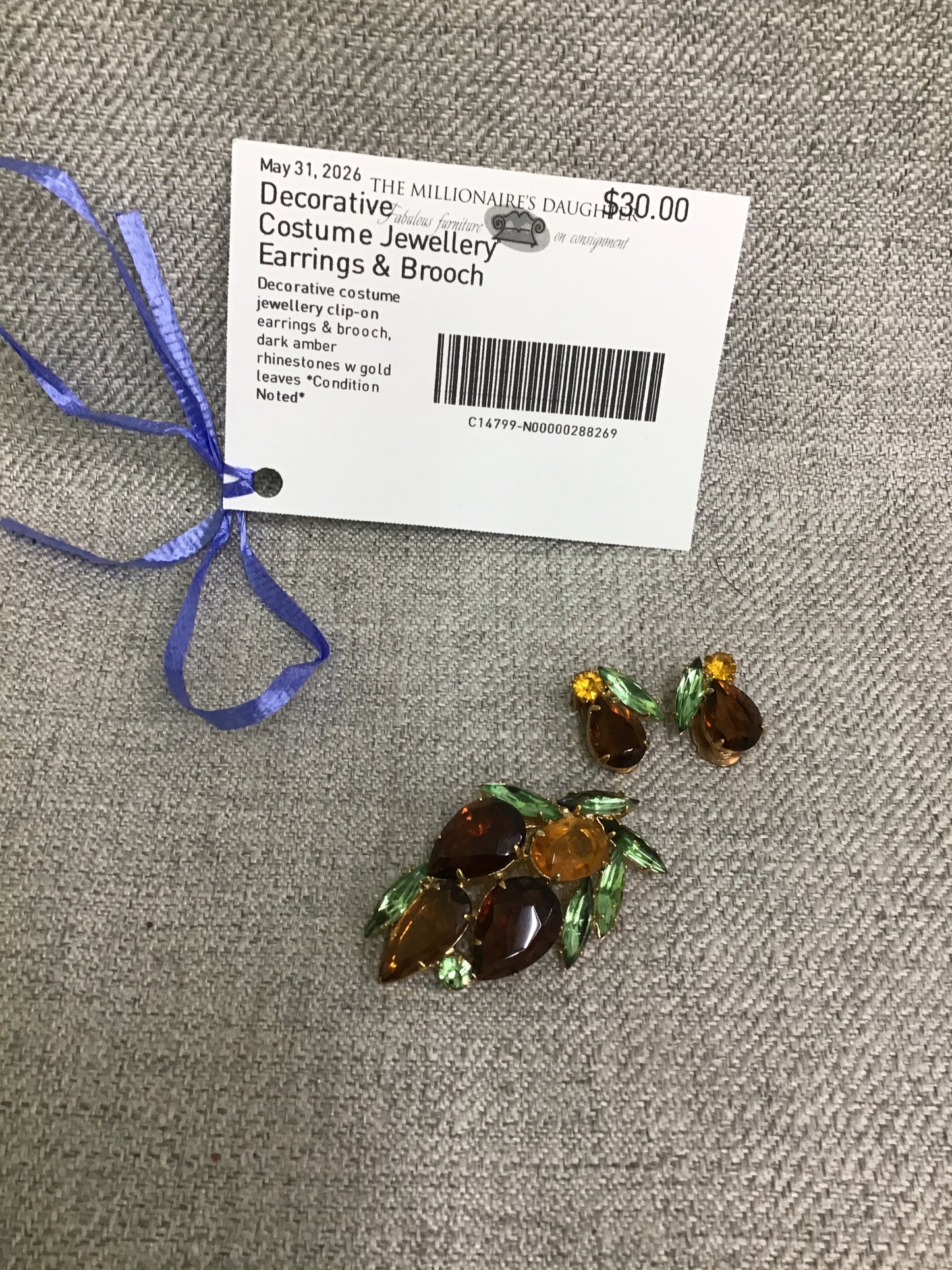 Decorative Costume Jewellery Earrings & Brooch