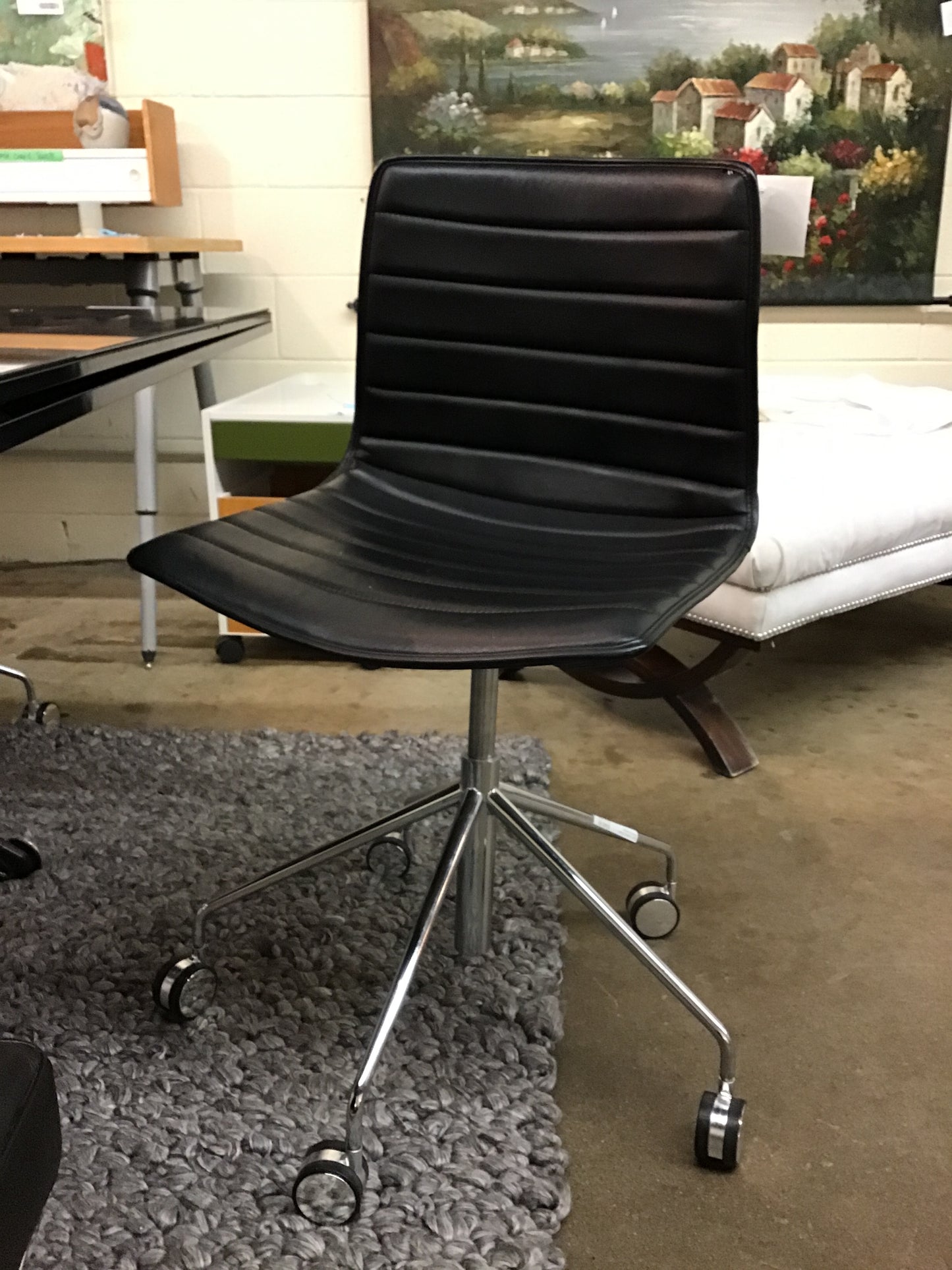 Aper Swivel Chair - Black Leather