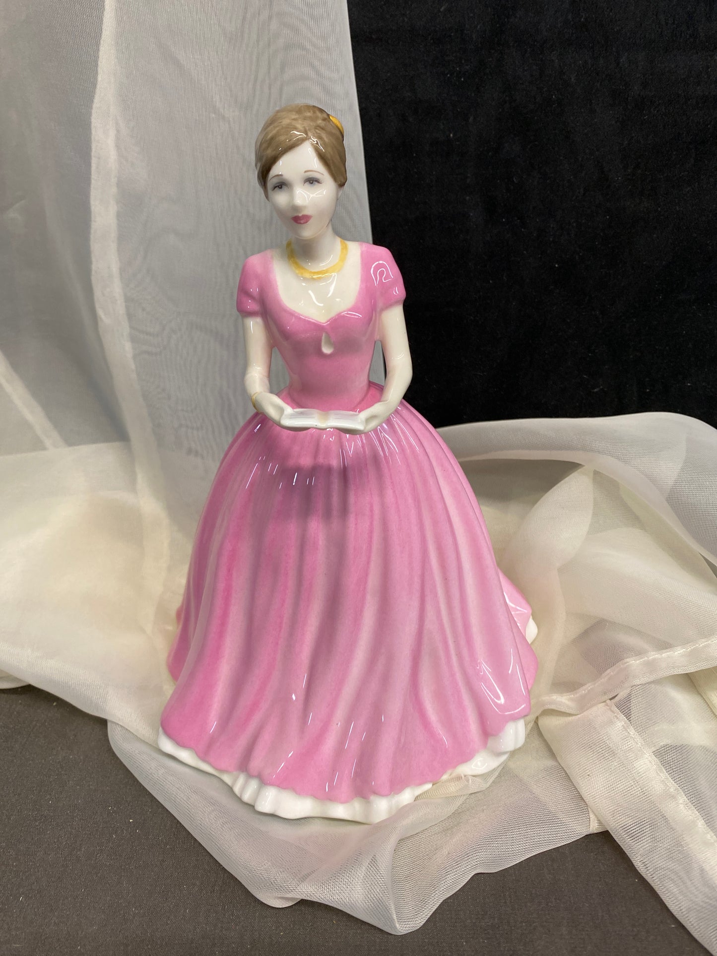 Royal Doulton "Sweet Memories"