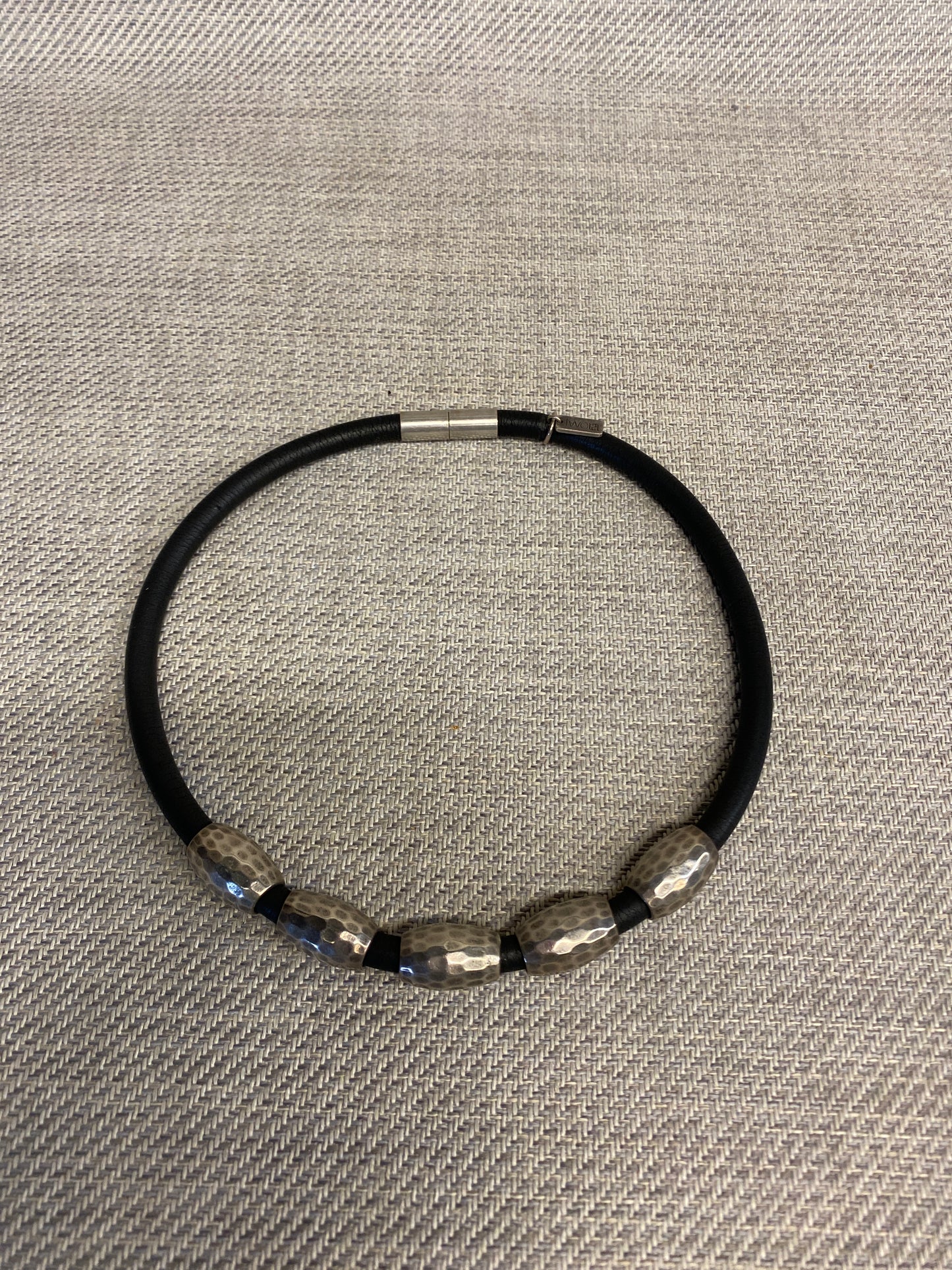Two AA Choker - Metal Beads
