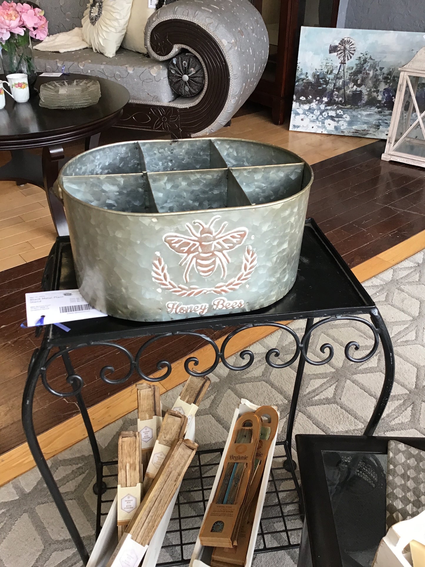 New! Metal Bee Caddy