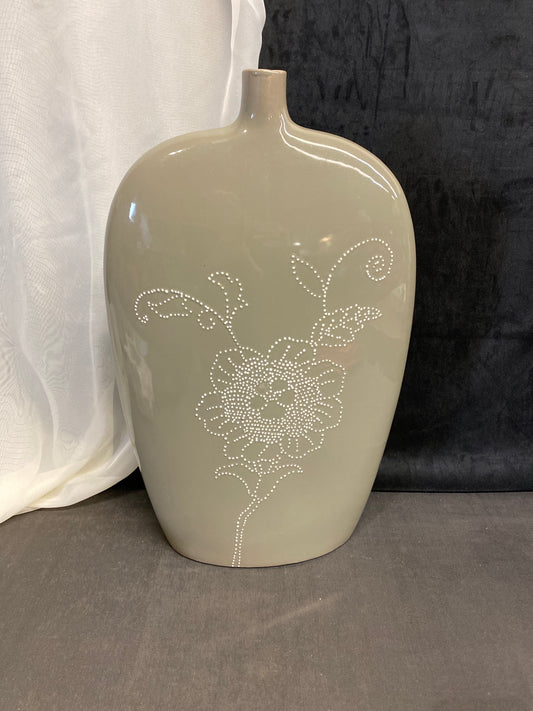 3 Hands Corps Vase - Grey