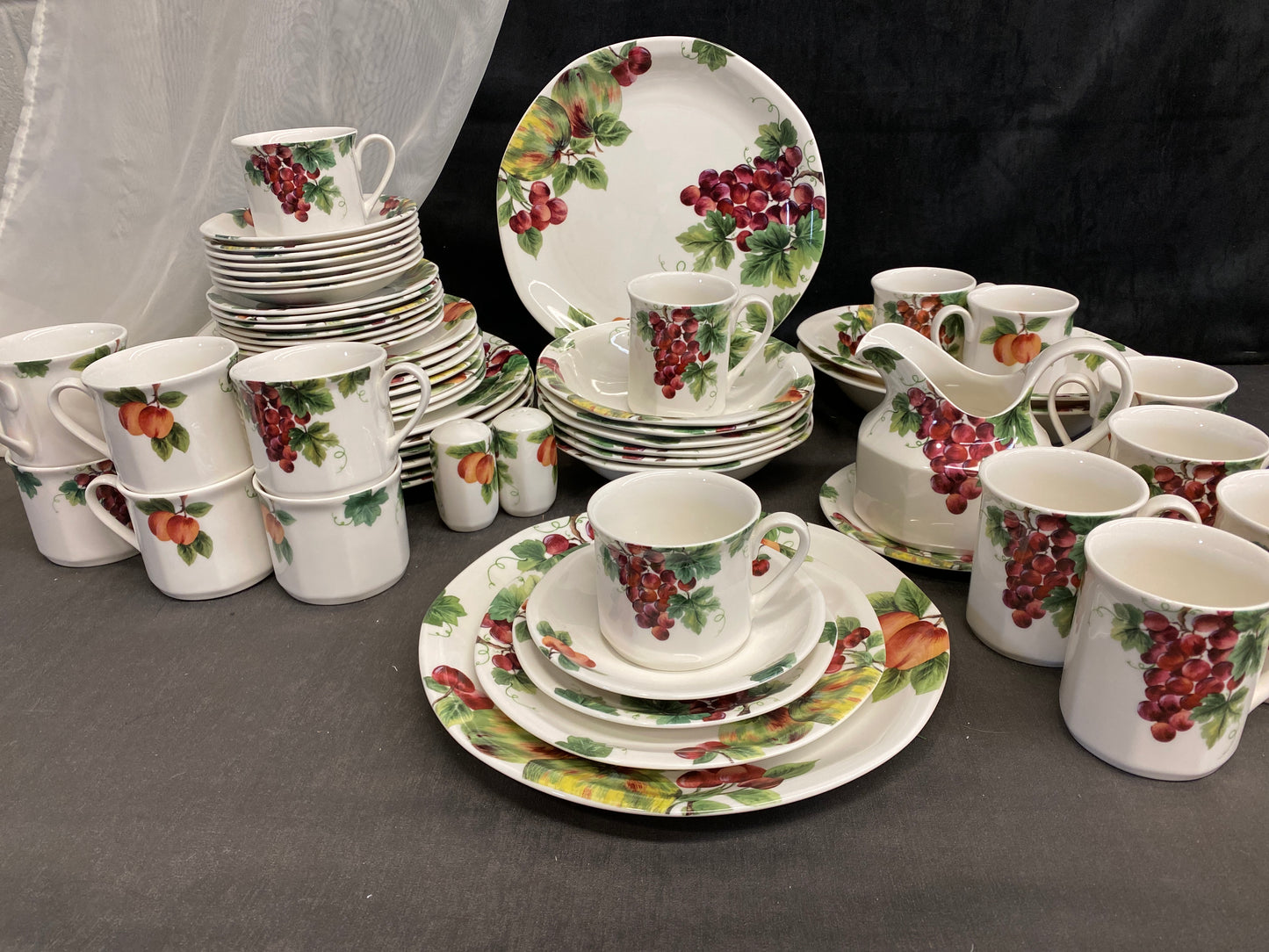 Royal Doulton China - 6PC Setting For 8 +