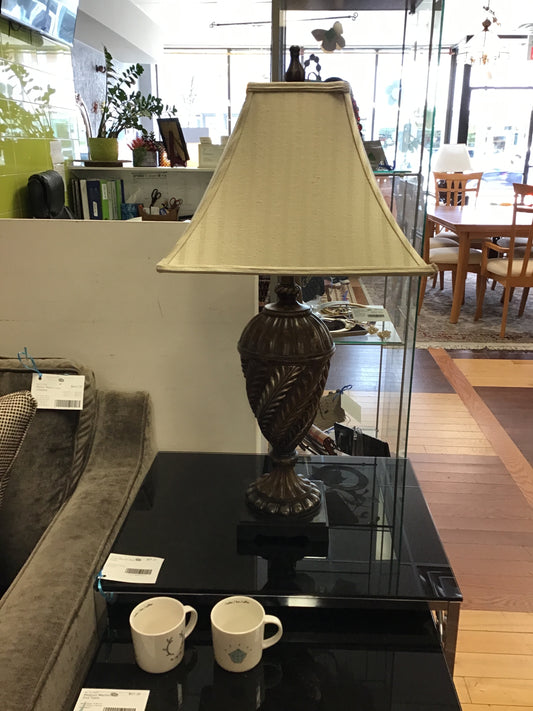 Beautiful Table Lamp (Tri lite)