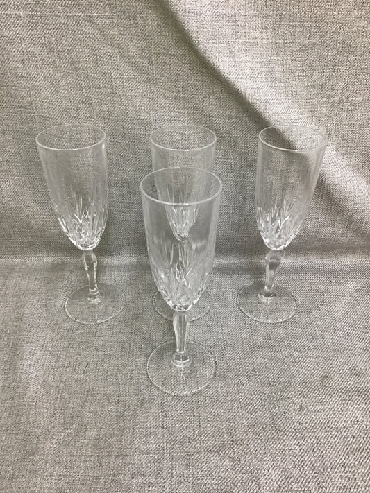 Lucia by Oneida Fluted Champagne Glasses (4)