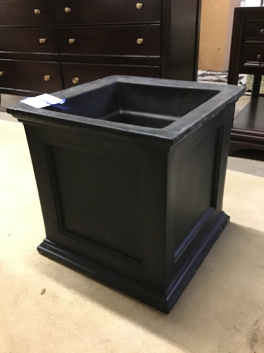 Anastasiya Planter Box w/Water Reservoir