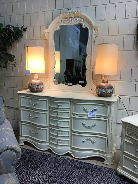 Lea Dresser w/Beveled Mirror