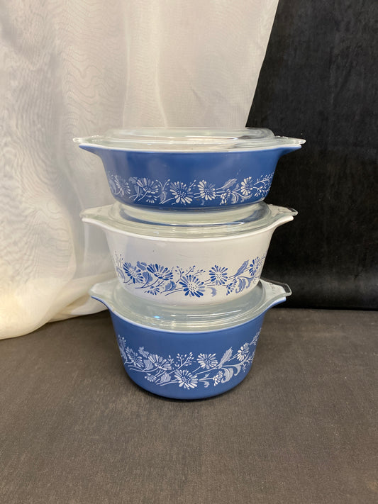 Set 3 Pyrex "Colonial Mist" Casserole Dishes