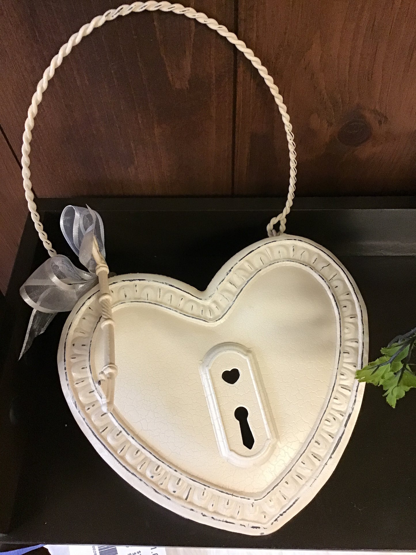 Decorative Metal Heart w Key