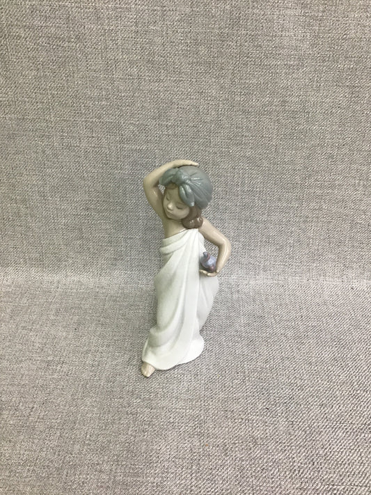 Lladro Figurine