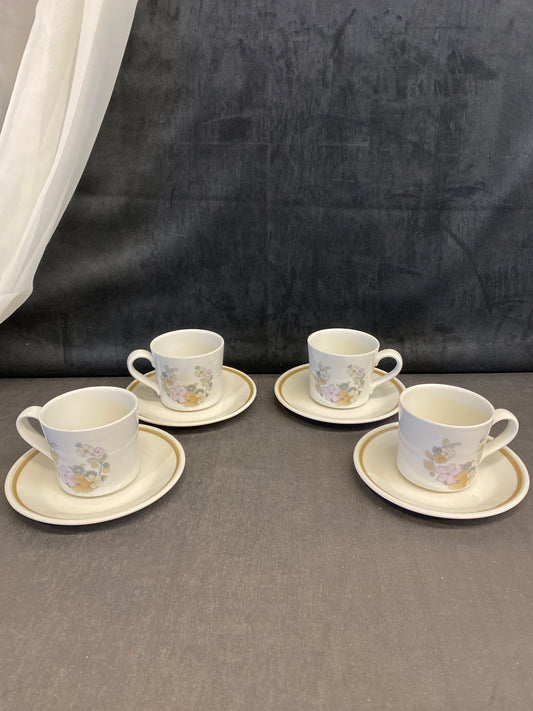 Set 4 Royal Albert Cups & Saucers